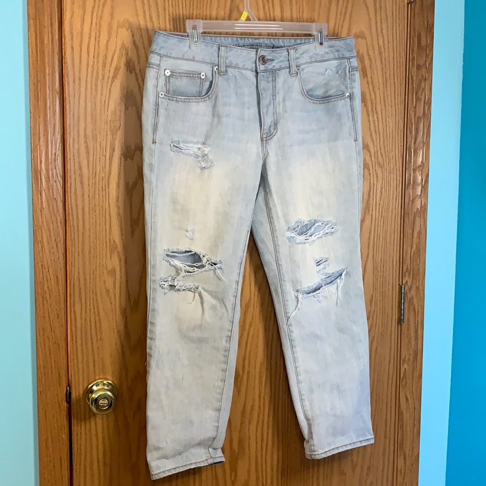 AE Boyfriend jeans